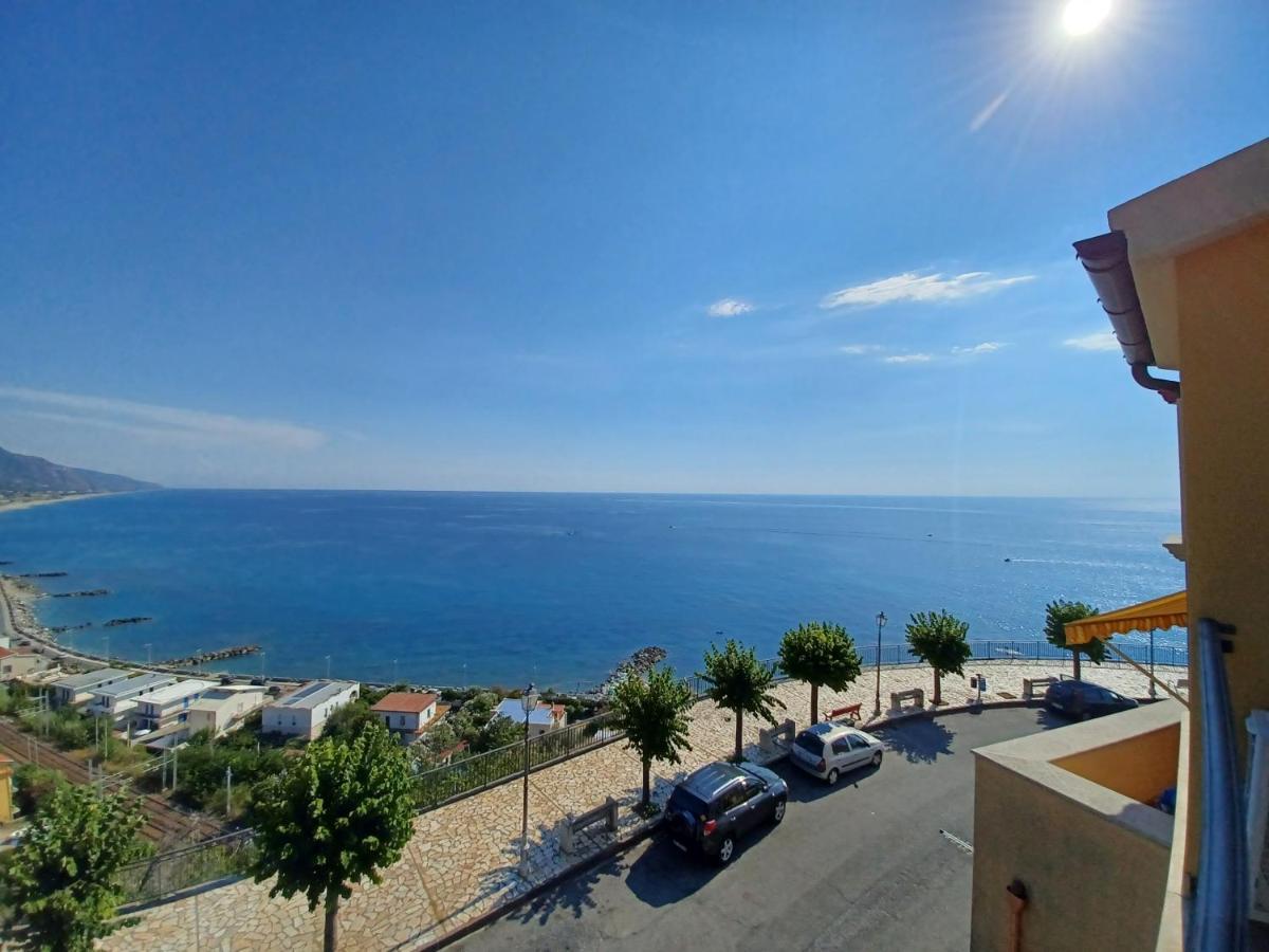 Un Oblo Sul Mare Apartment ซานลูซิโด ภายนอก รูปภาพ